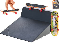 SKATEBOARD S RAMPOU 25938*